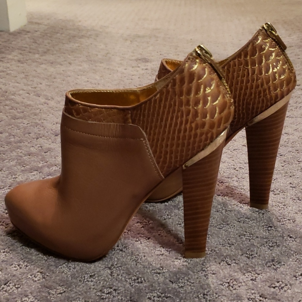 Tan leather platform heel ankle booties Snakeskin